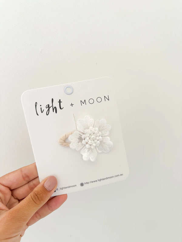 Light and Moon- Lily Clip- Pearl