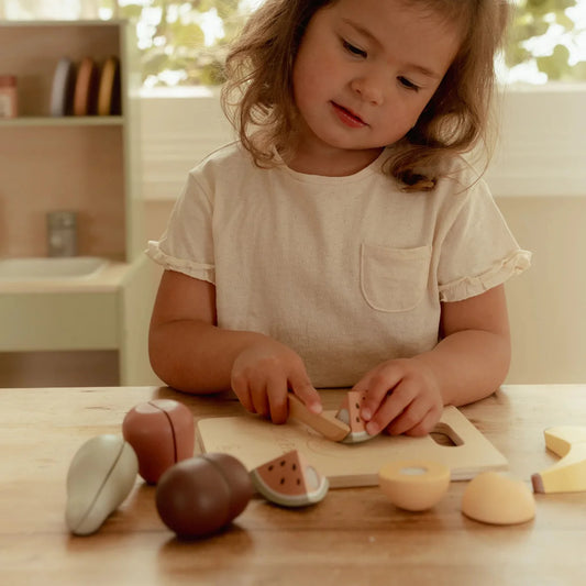 Little Dutch - Cutting Fruit