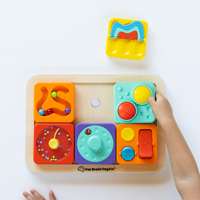 Fat Brain Toys PlayTab Tile Set 6 | Pulleys, Sliders & Spinners