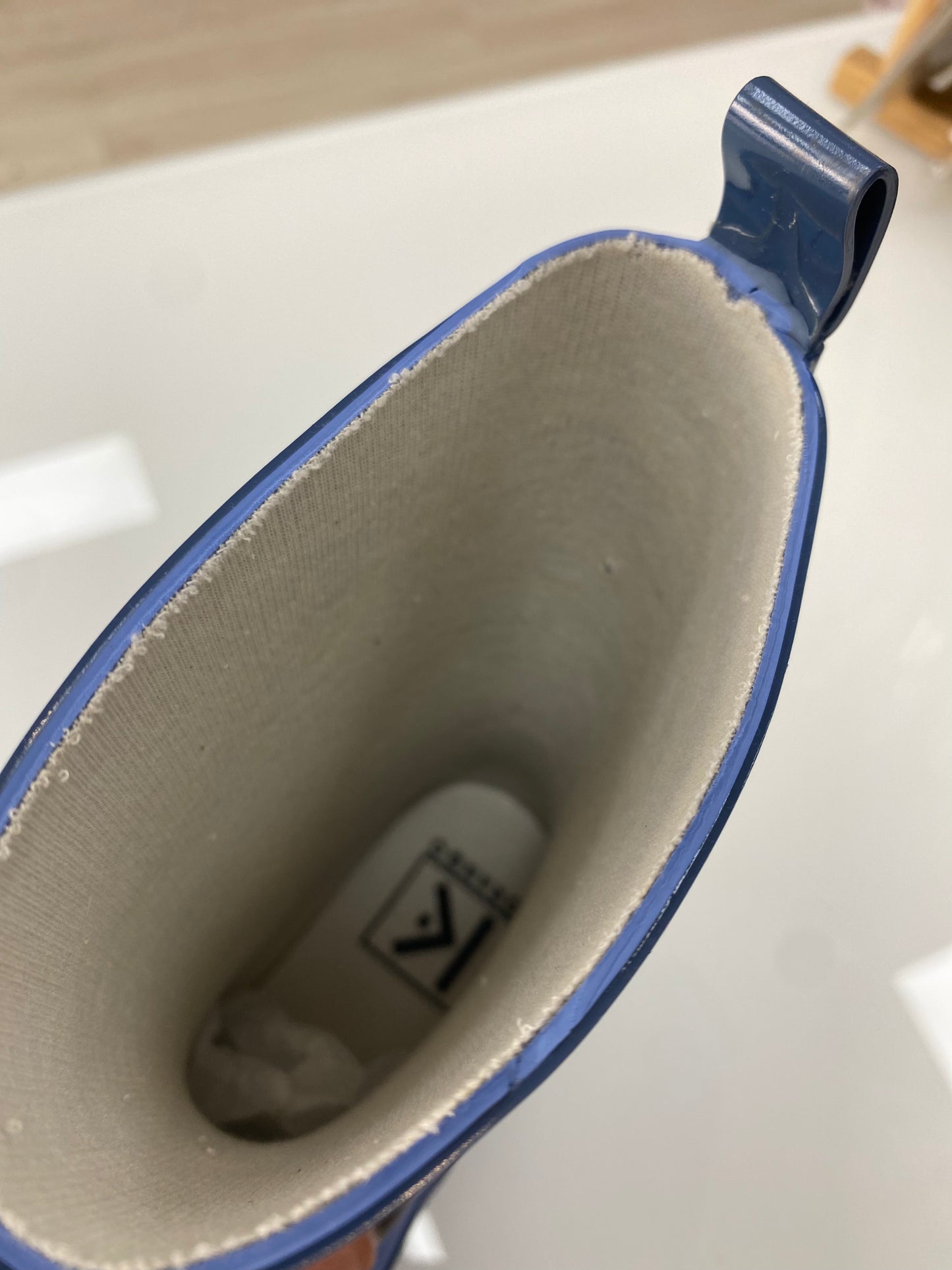 Korango- Gumboot- Dino