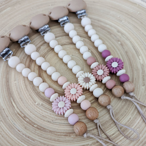 Nature Bubz - Dusty Pink Daisy Chain Dummy Clip