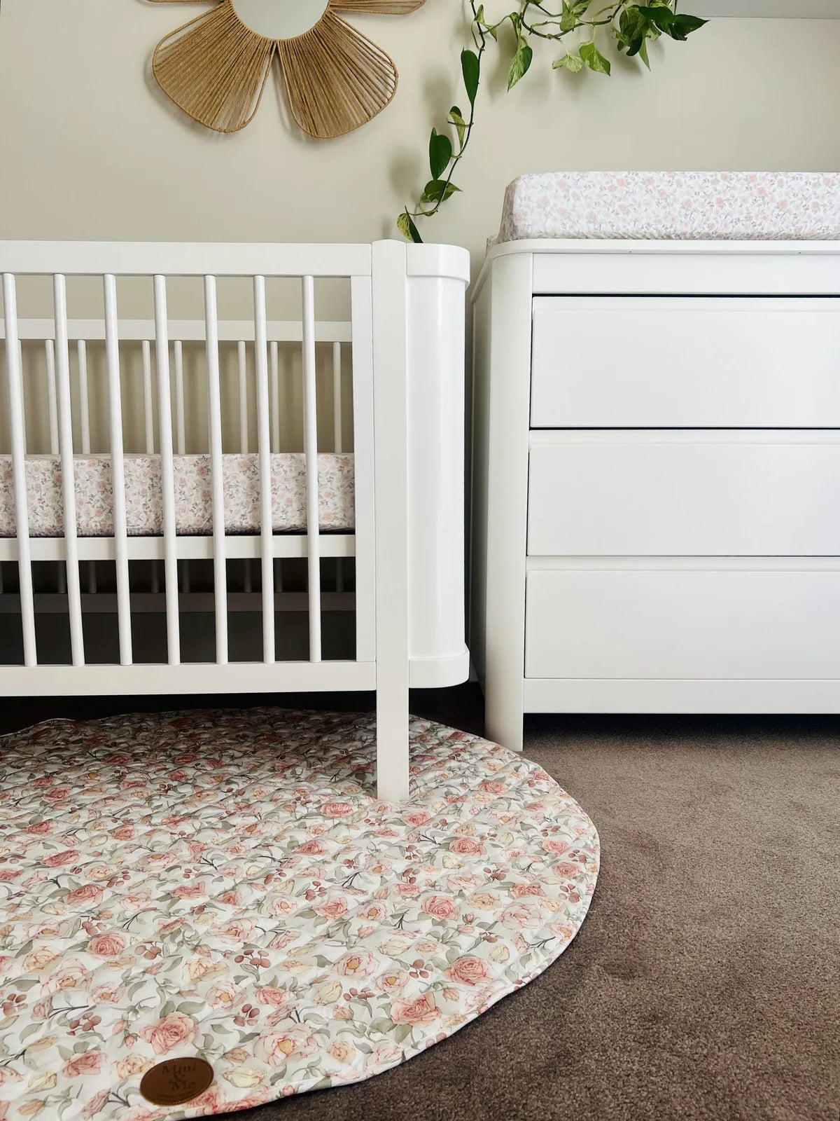 Cuddle Bug & Co - Padded Water-resistant Playmat Lola 