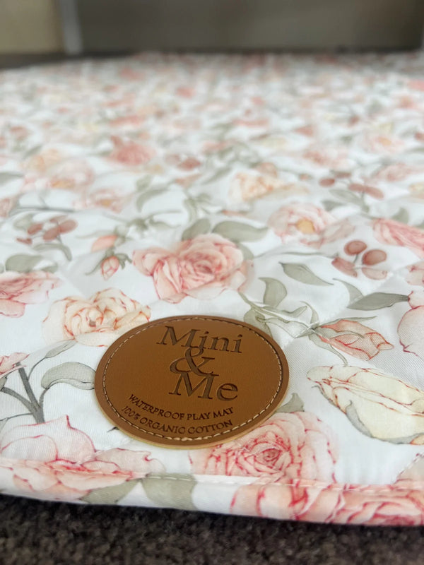 Cuddle Bug & Co - Padded Water-resistant Playmat Lola 