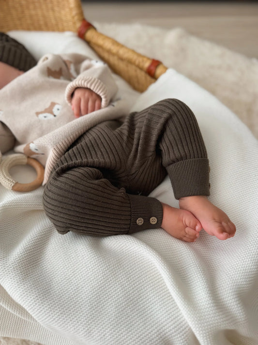 Aster and Oak - Espresso Knitted Leggings