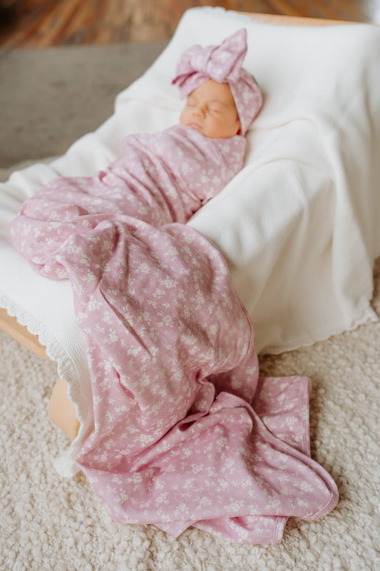 Little & Fern - Swaddle Set with Beanie- Rosie Liliac
