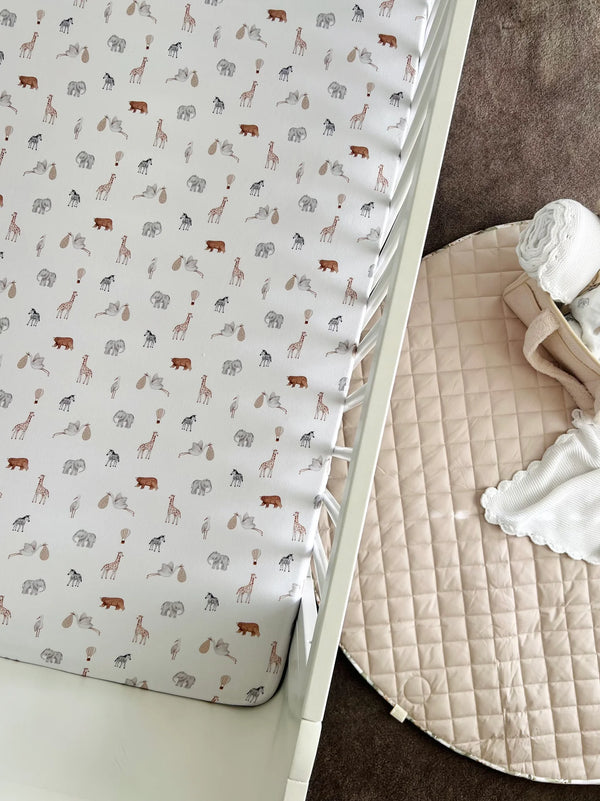 Cuddle Bug & Co - Fitted Cot Sheet Savanna Bebe' 