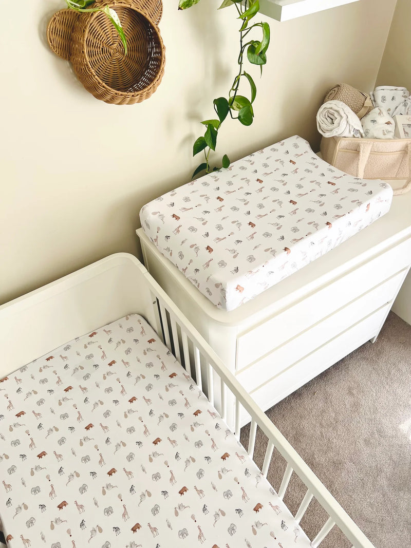 Cuddle Bug & Co - Fitted Cot Sheet Savanna Bebe' 