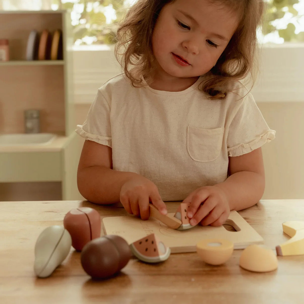 Little Dutch - Cutting Fruit
