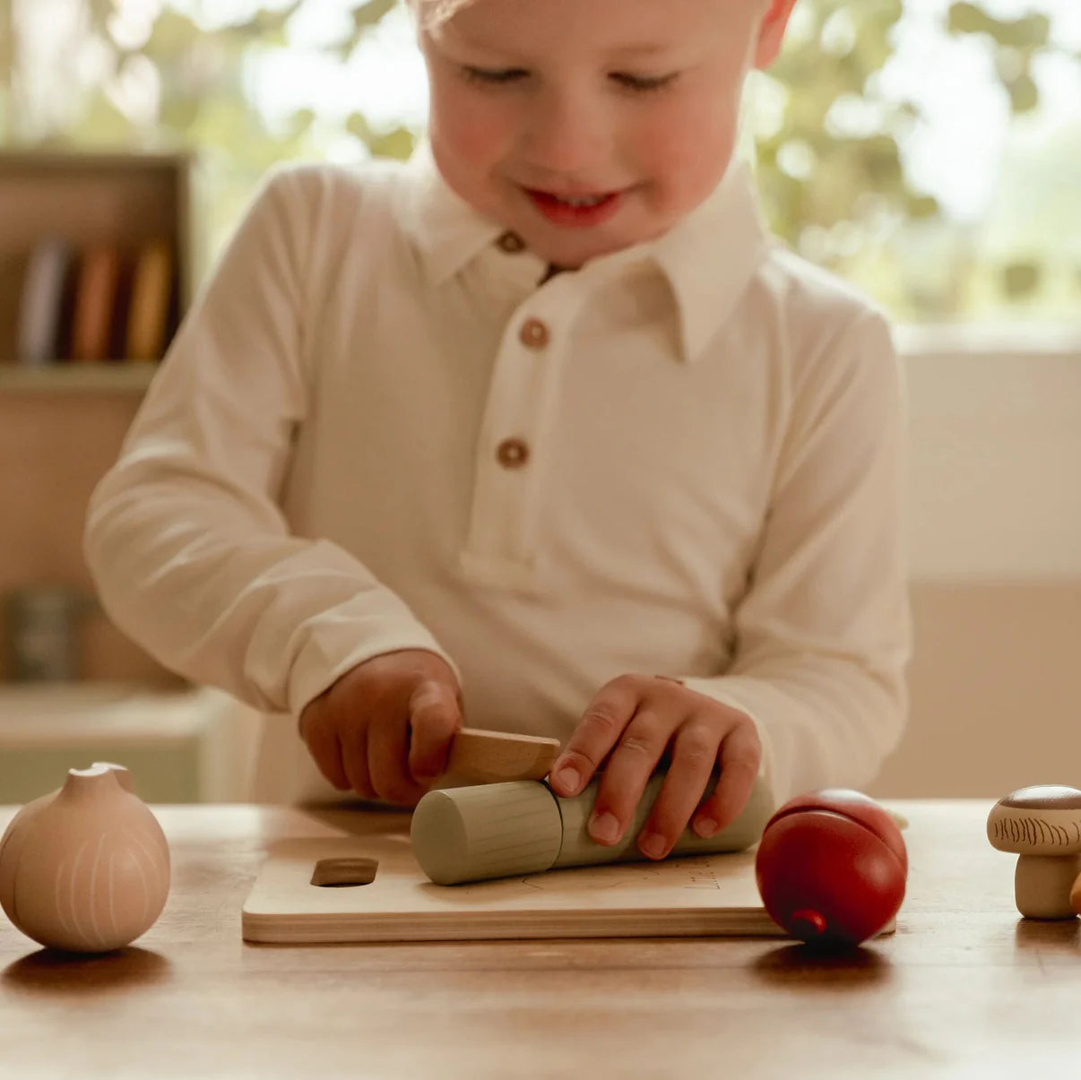 Little Dutch - Cutting Vegetables