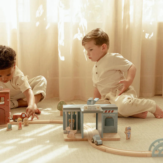 Little Dutch - Police Station