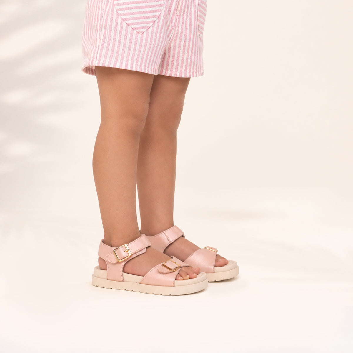 Pretty Brave Roxy Blush Pearl Kids Sandals - image 3