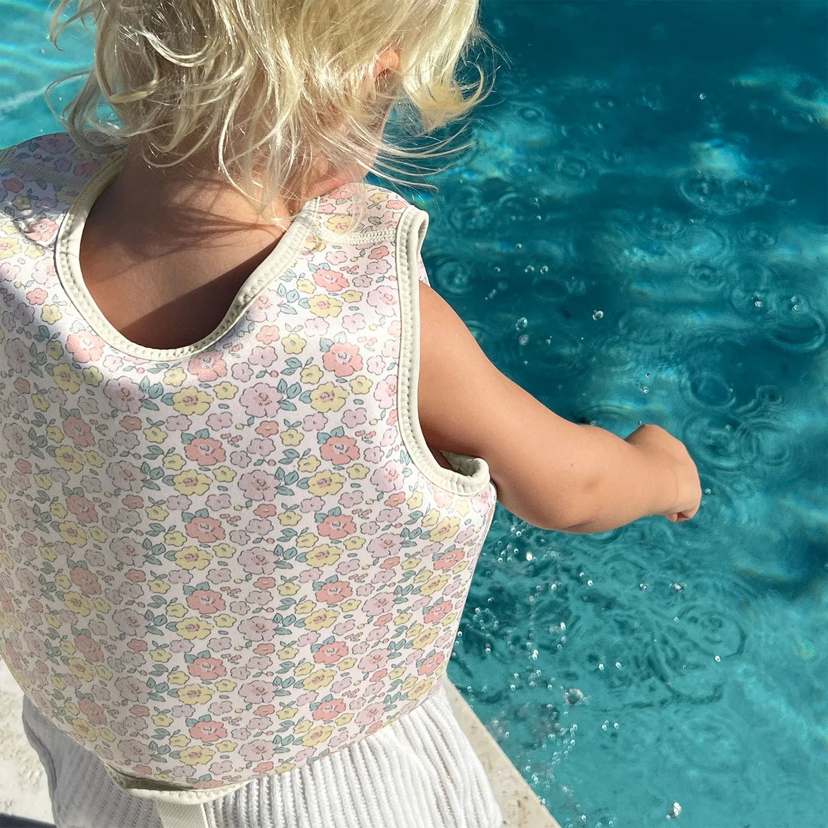 SunnyLife - Kids Swim Vest - Into the Garden Ditsy Floral