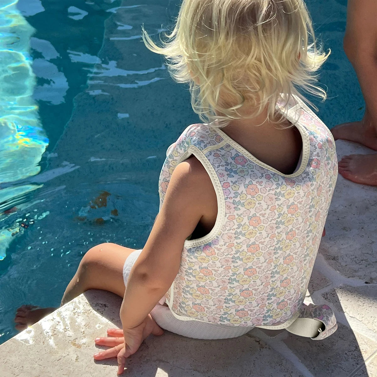SunnyLife - Kids Swim Vest - Into the Garden Ditsy Floral
