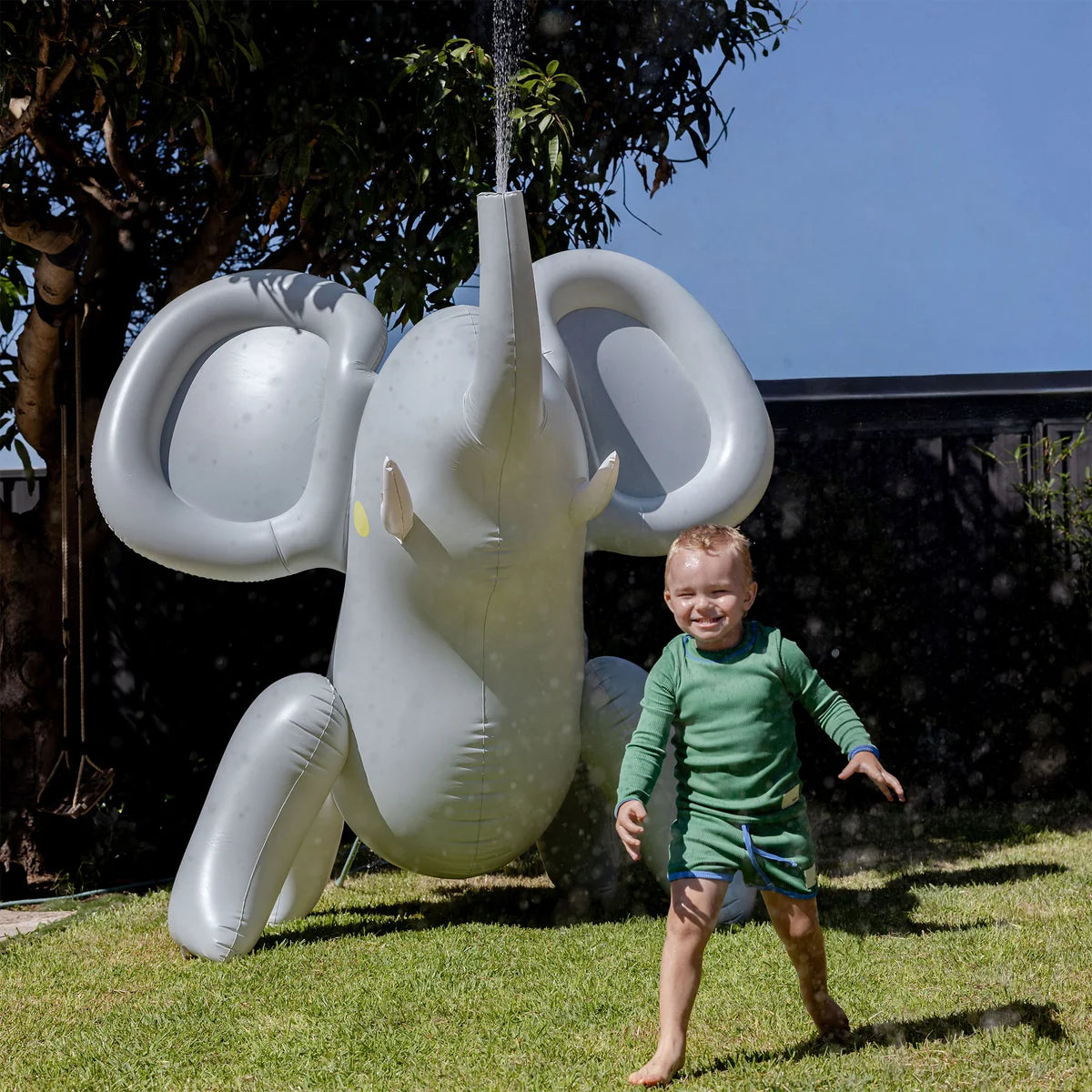 SunnyLife - Inflatable Giant Sprinkler Eli the Elephant Grey