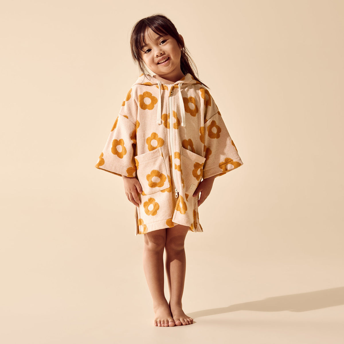 Wilson & Frenchy Daisy Glow Organic Terry Hooded Towel