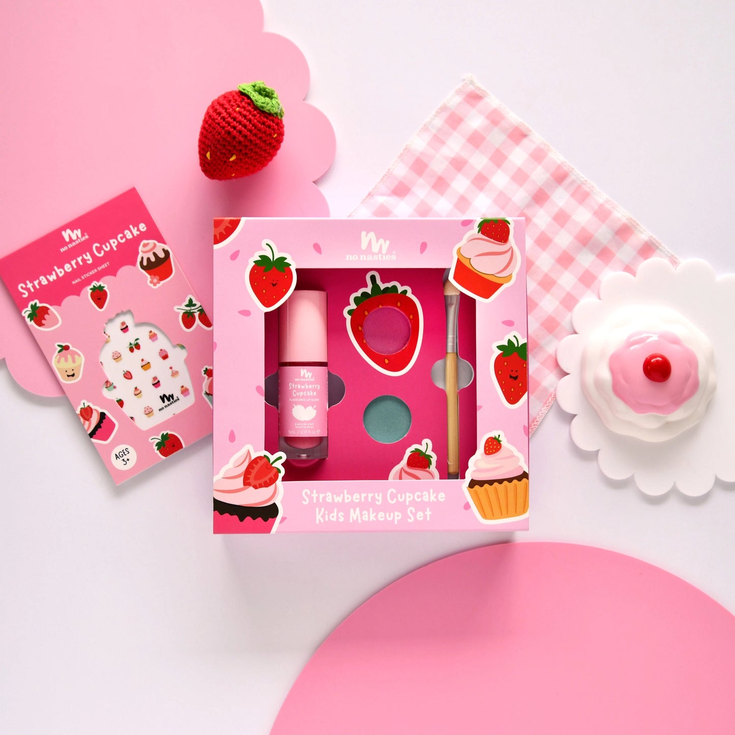 No Nasties- Strawberry Cake Make Up Gift Set
