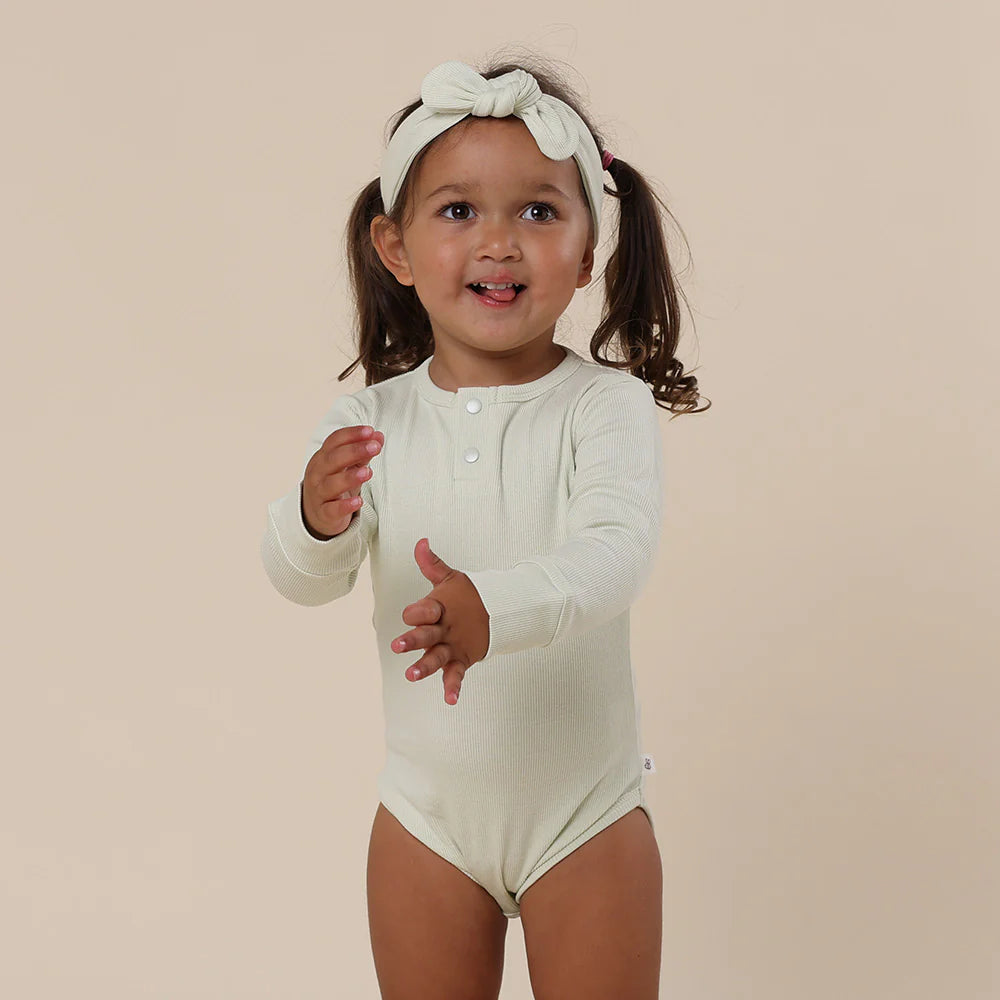 Snuggle Hunny Kids - Honeydew Long Sleeve Organic Bodysuit