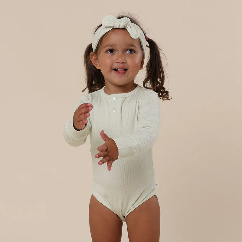 Snuggle Hunny Kids - Honeydew Long Sleeve Organic Bodysuit