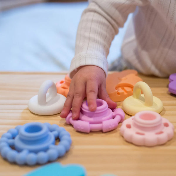 Jellystone- Rainbow Stacking Teether- Blueberry Ombre