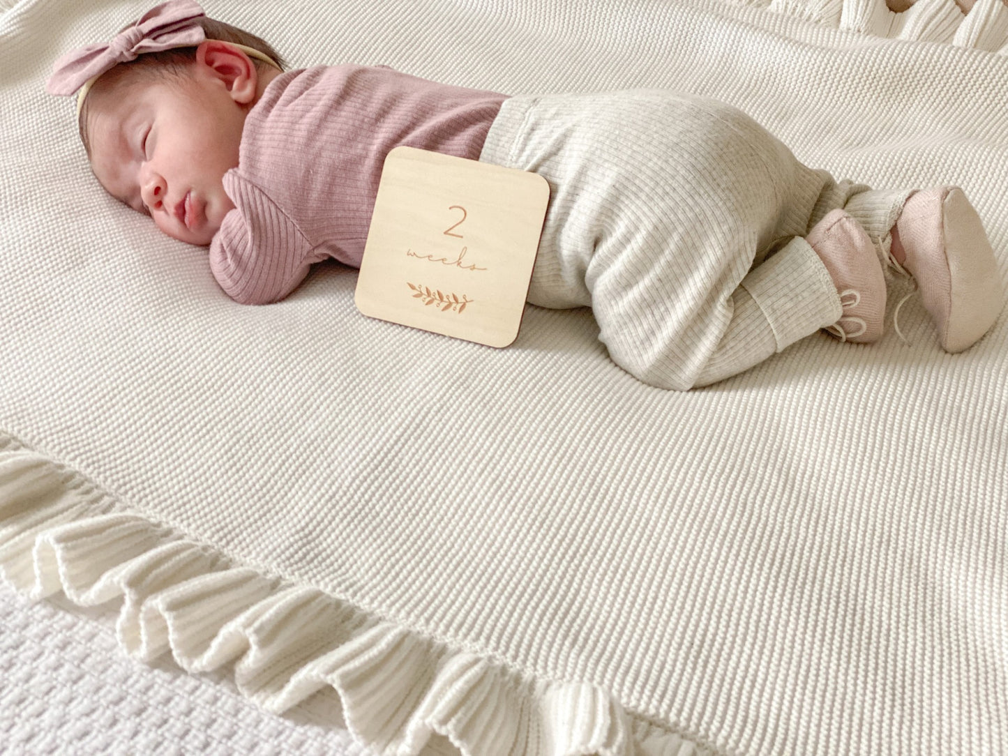 Bundl - Frill Blanket Vintage Milk