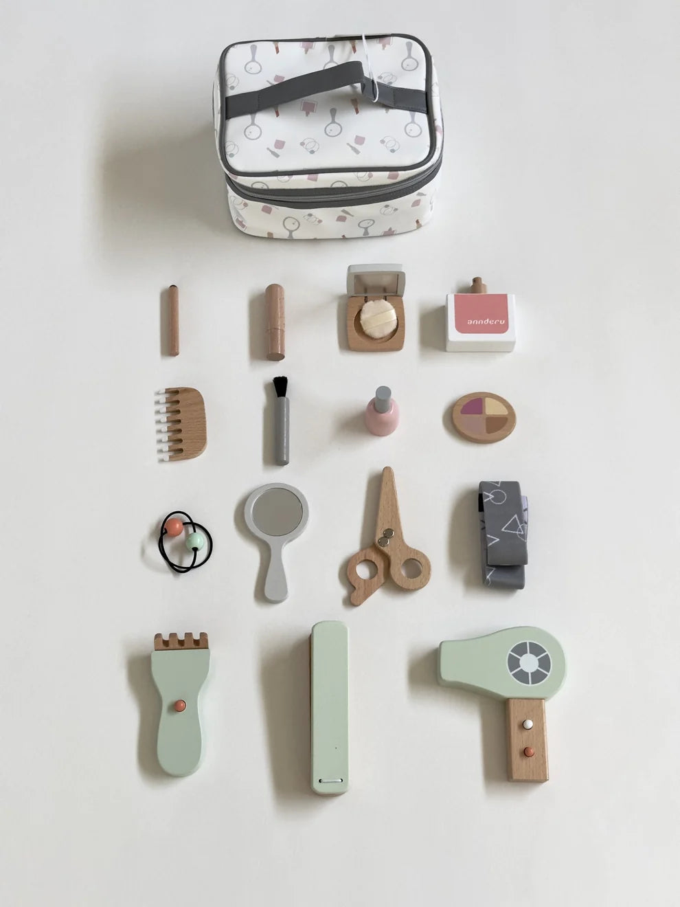 Nunu Kids- Wooden Beauty Set with Cosmetic Bag