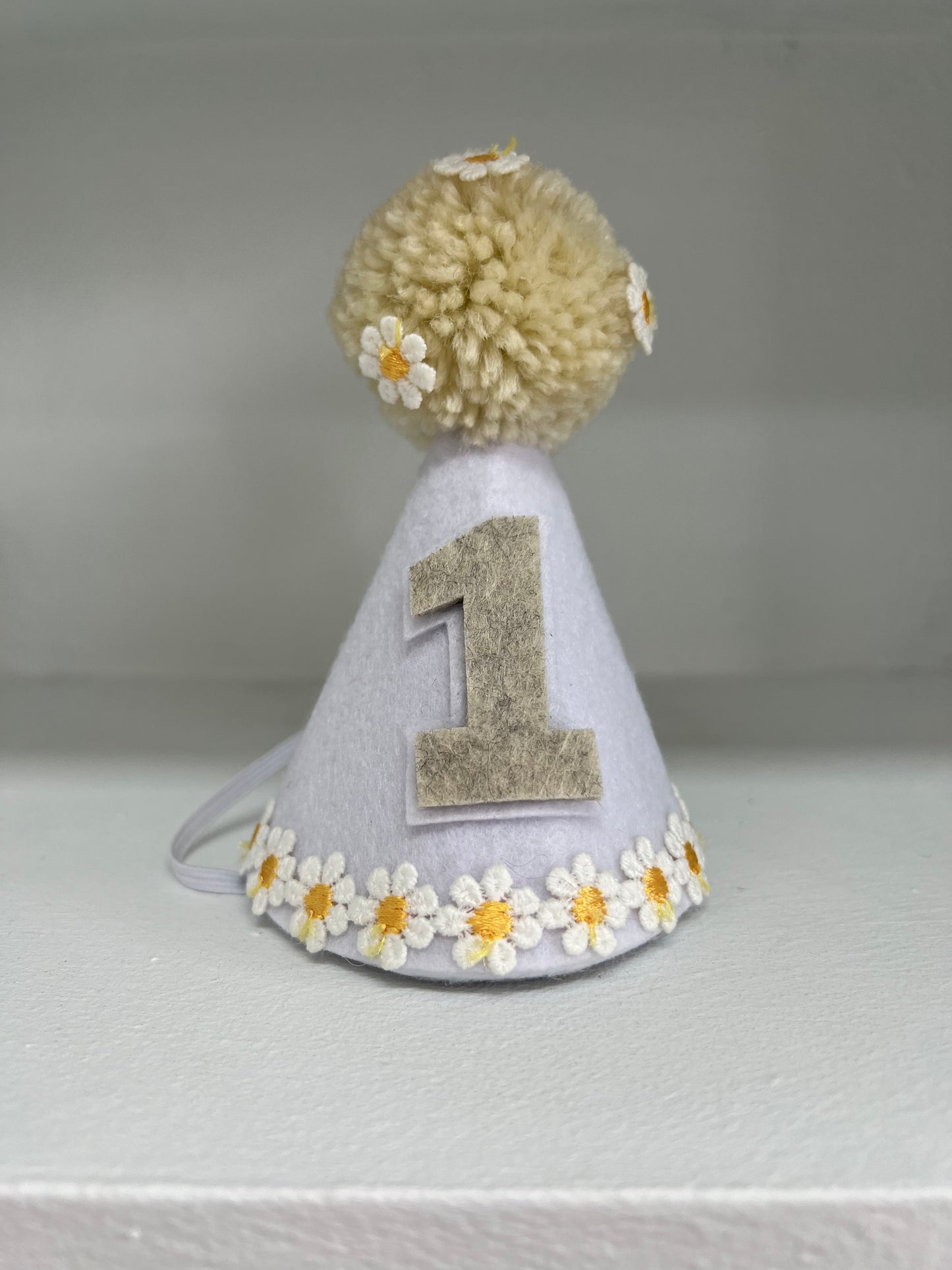 Nash & Willow - Party Hat- White Daisy