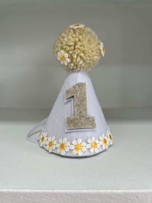 Nash & Willow - Party Hat- White Daisy