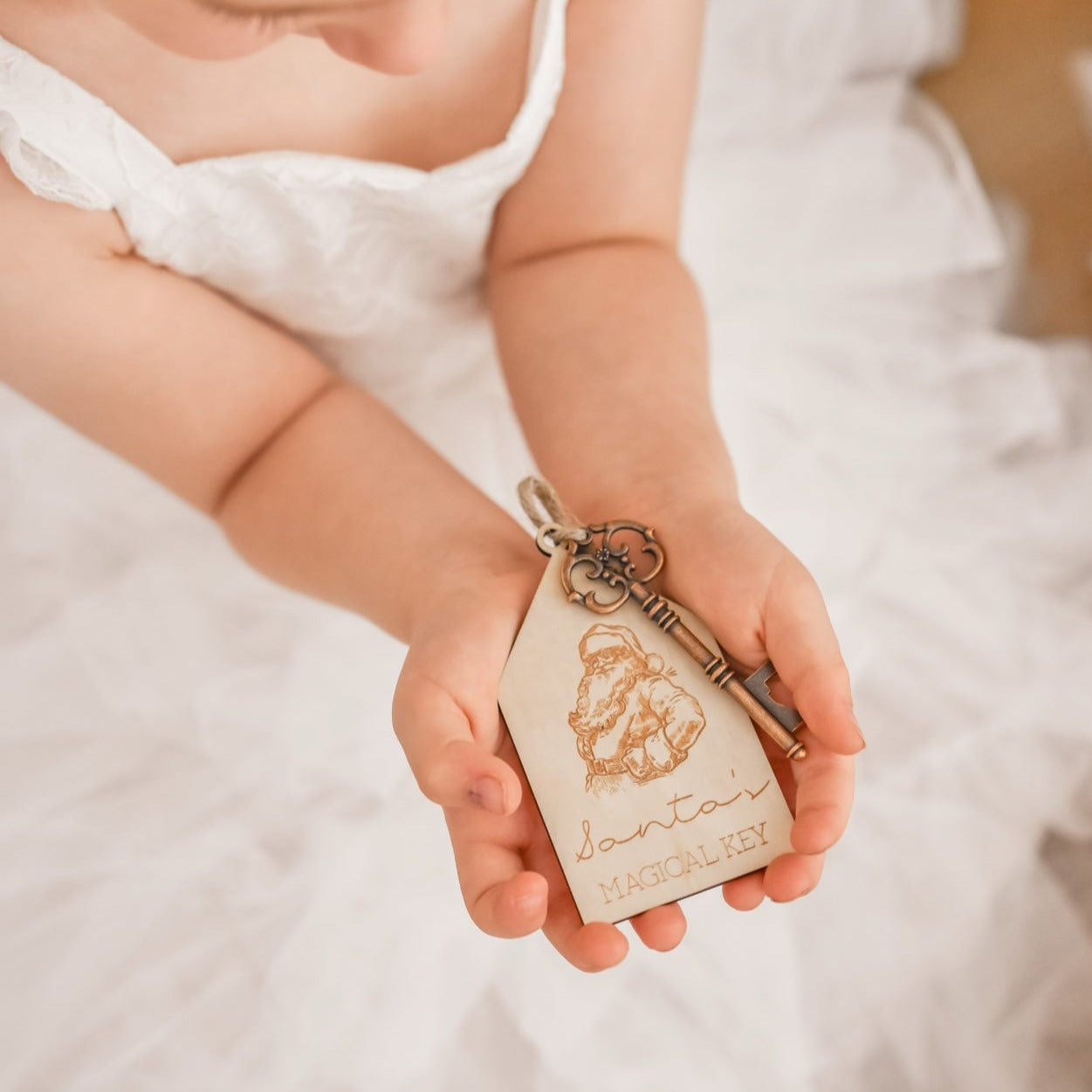 Timber Tinkers- Santa Vintage Magical Key