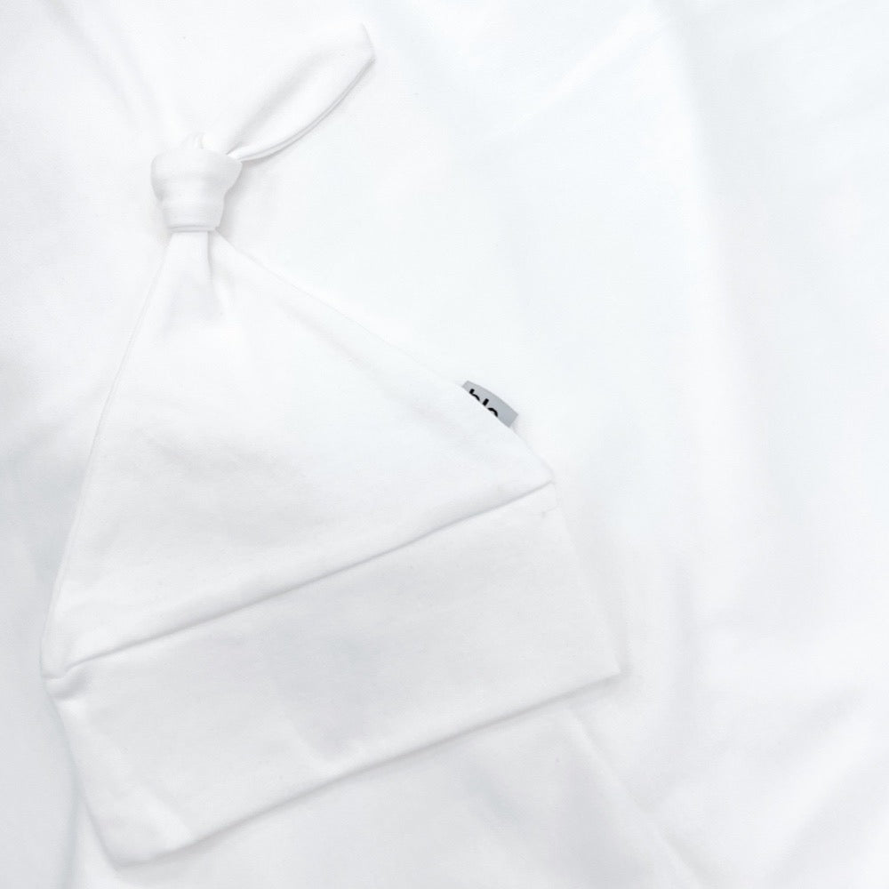 Basic Label Co- Knotted Beanie - Snow