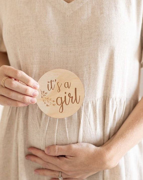 Timber Tinkers- It's A Girl Wooden Plaque
